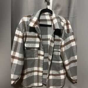 Women’s button up flannel